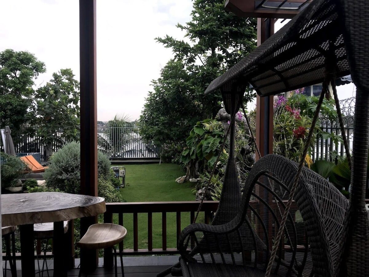 biệt thự nguyễn văn hưởng, thảo Điền, quận 2
