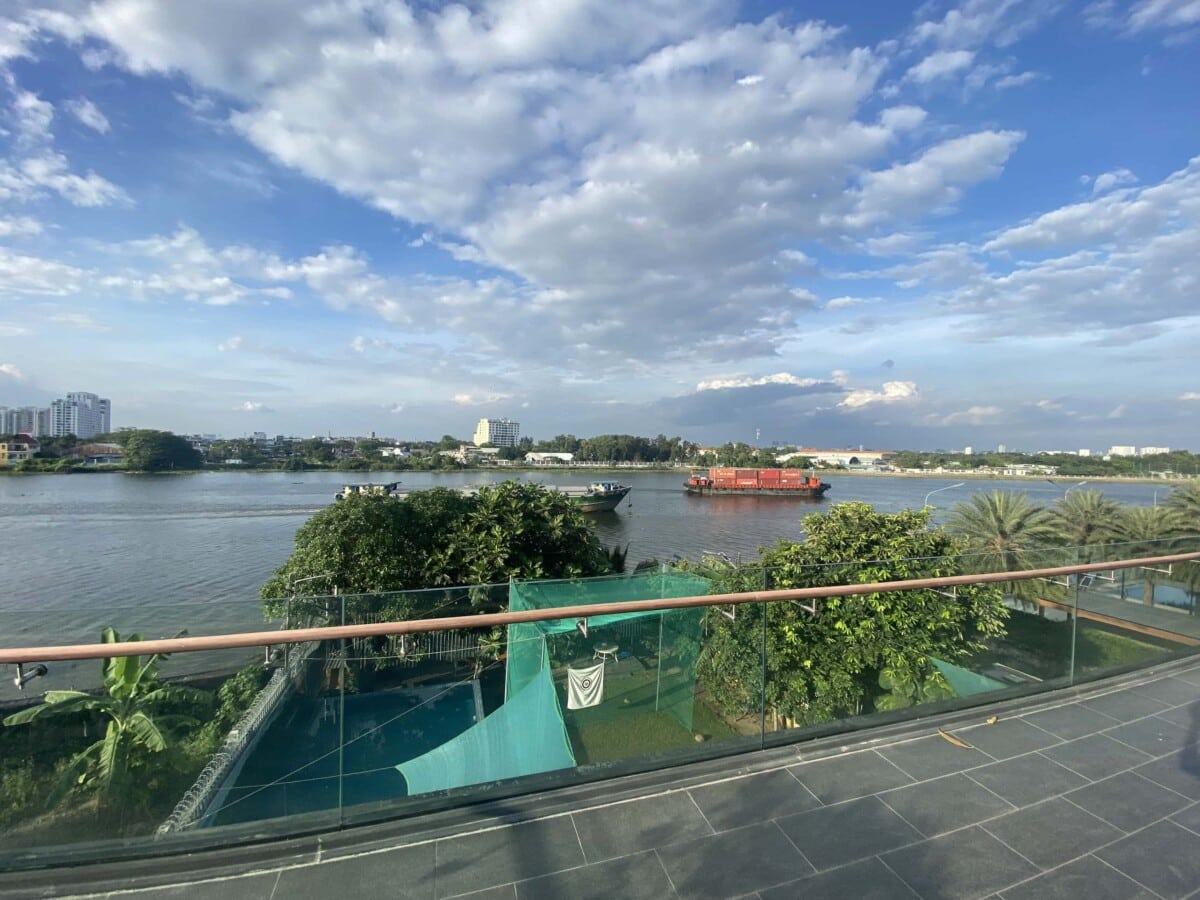 biệt thự nguyễn văn hưởng, thảo Điền, quận 2