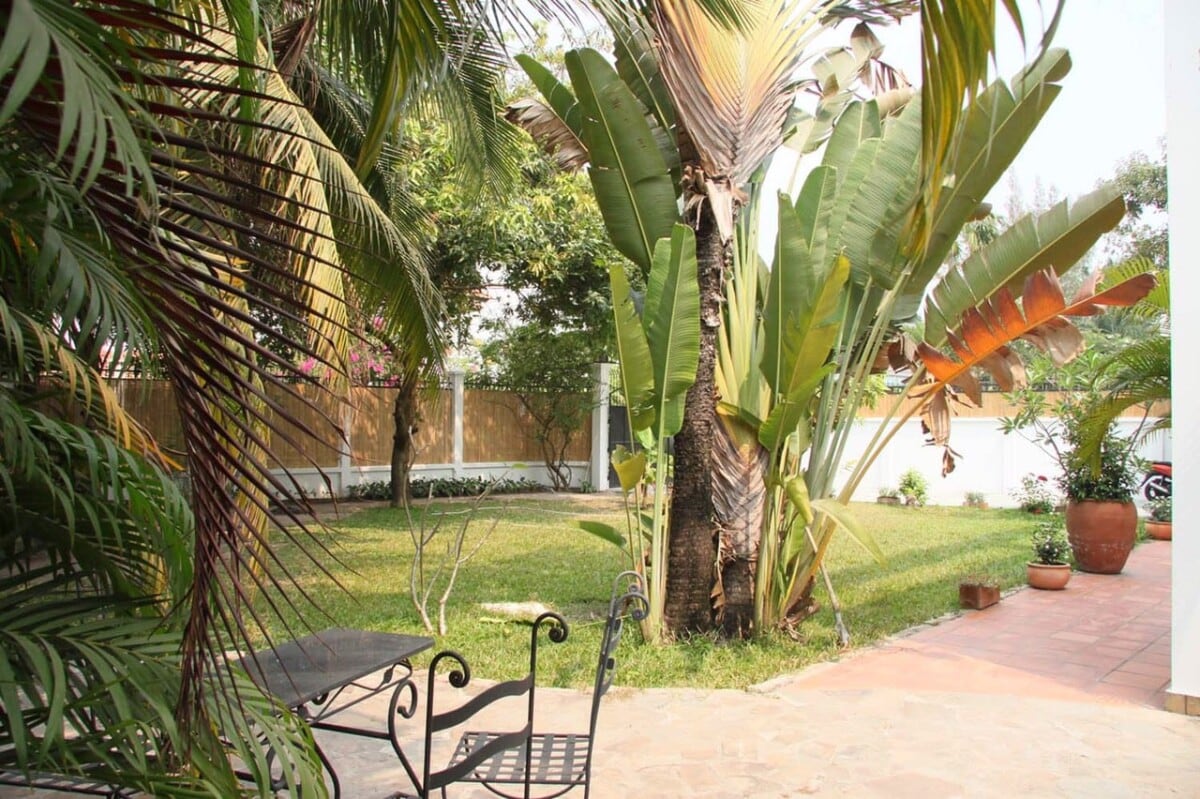 biệt thự trong khu compound abc trần não, quận 2