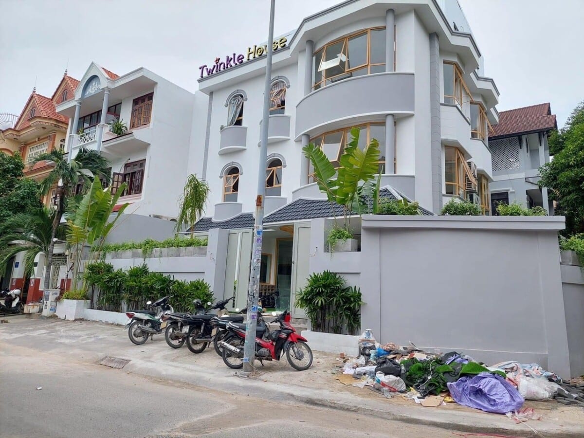 biệt thự góc 2 mt phan xích long,  quận bình thạnh,16x18m